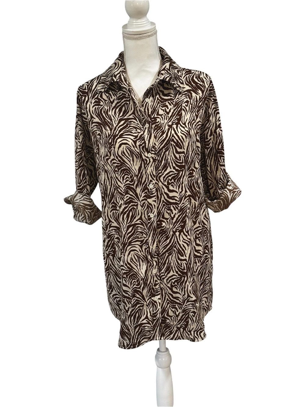 Vici & Amber brown & cream animal print long sleeved button down blouse, S.